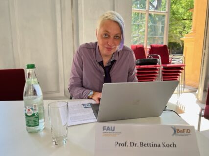 Prof. Dr. Bettina Koch (Virginia Polytechnic Institute & State University) spoke about "Freedom of belief versus freedom of respect".